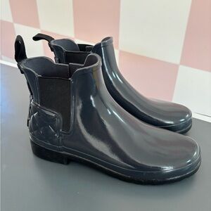 Hunter Glossy Refined Quilted Chelsea Rain Boots